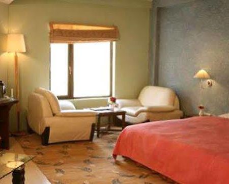 Sarovar Portico Badrinath Otel Joshīmath Oda fotoğraf